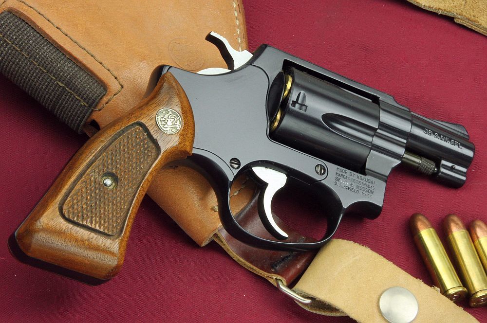 Reviewing the TANAKA S&W M36 Version 2 Black 2" Revolver